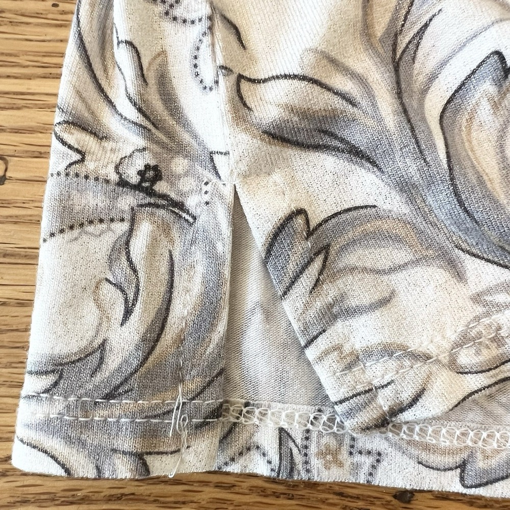 White House Black Market Grey White Scroll Paisley Short Sleeve Top XXS - Picture 4 of 4